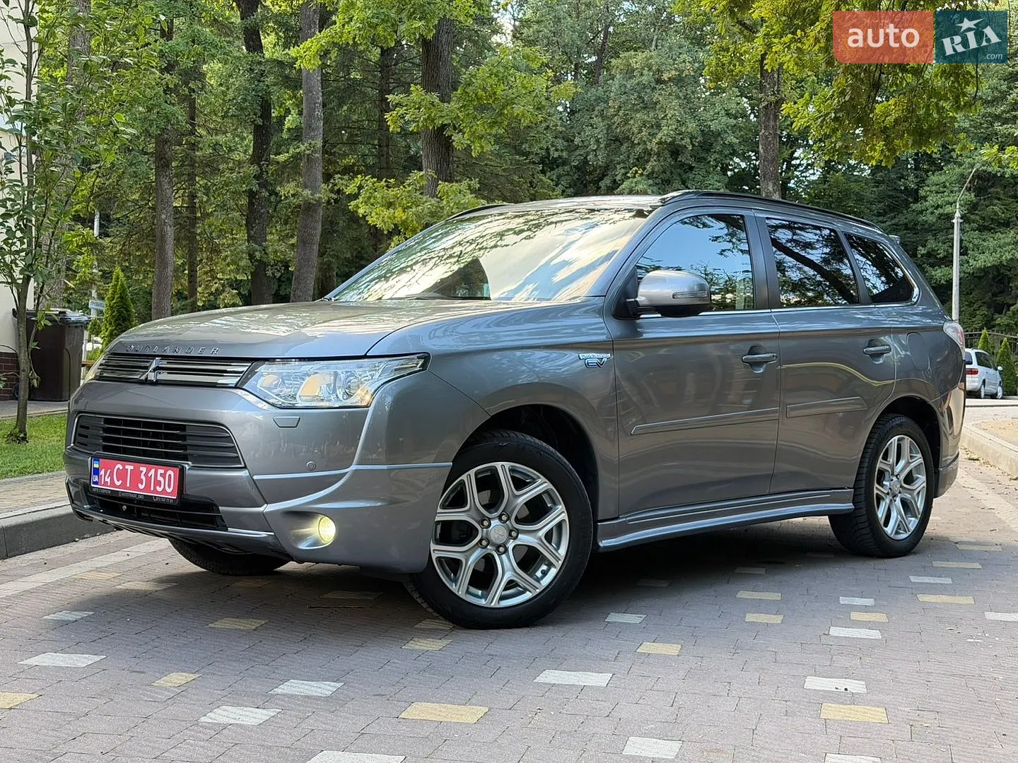 2014 Mitsubishi Outlander - мініатюра 25