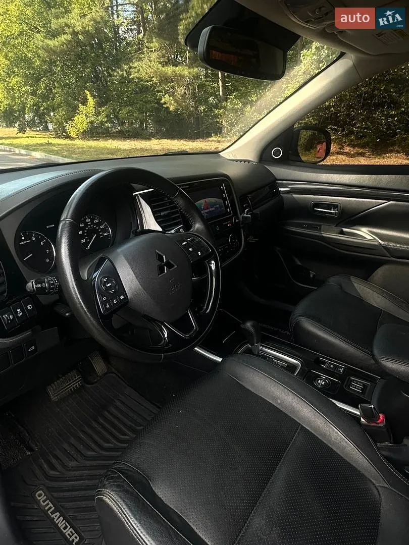 2018 Mitsubishi Outlander - мініатюра 12
