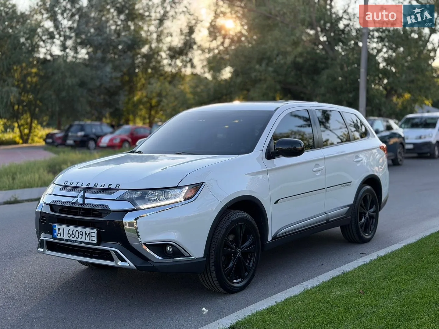 2019 Mitsubishi Outlander - мініатюра 11