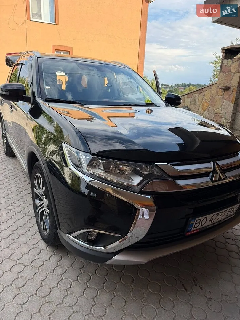 2017 Mitsubishi Outlander - мініатюра 3