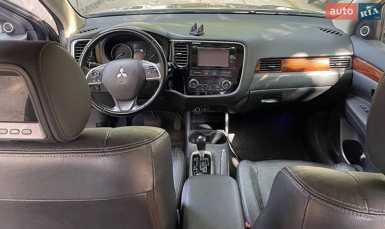 2014 Mitsubishi Outlander - мініатюра 6