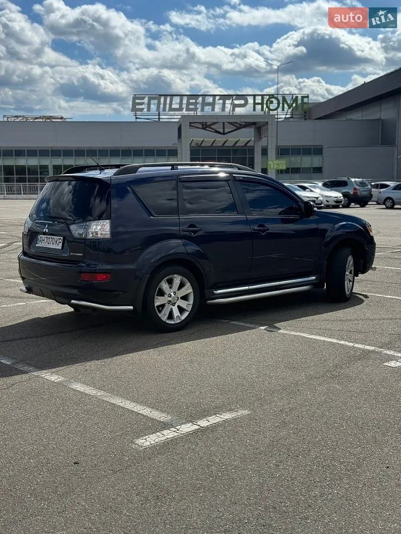 2010 Mitsubishi Outlander - мініатюра 3