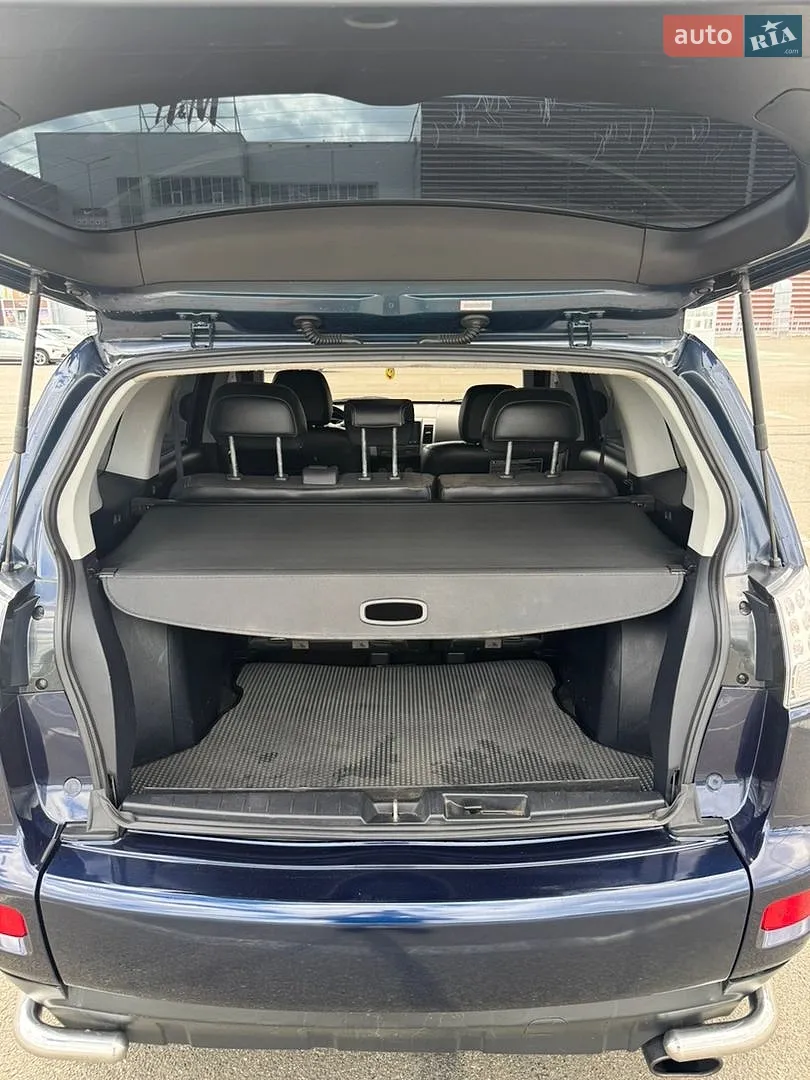 2010 Mitsubishi Outlander - мініатюра 10