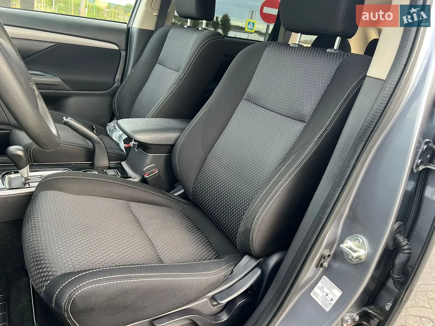 2017 Mitsubishi Outlander - мініатюра 20