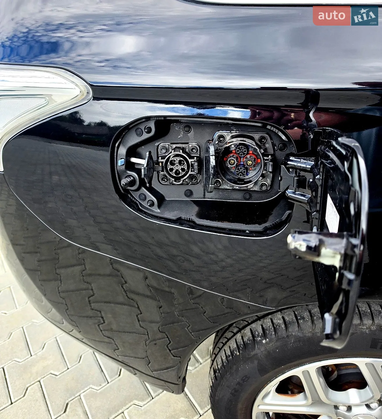 2014 Mitsubishi Outlander - мініатюра 17