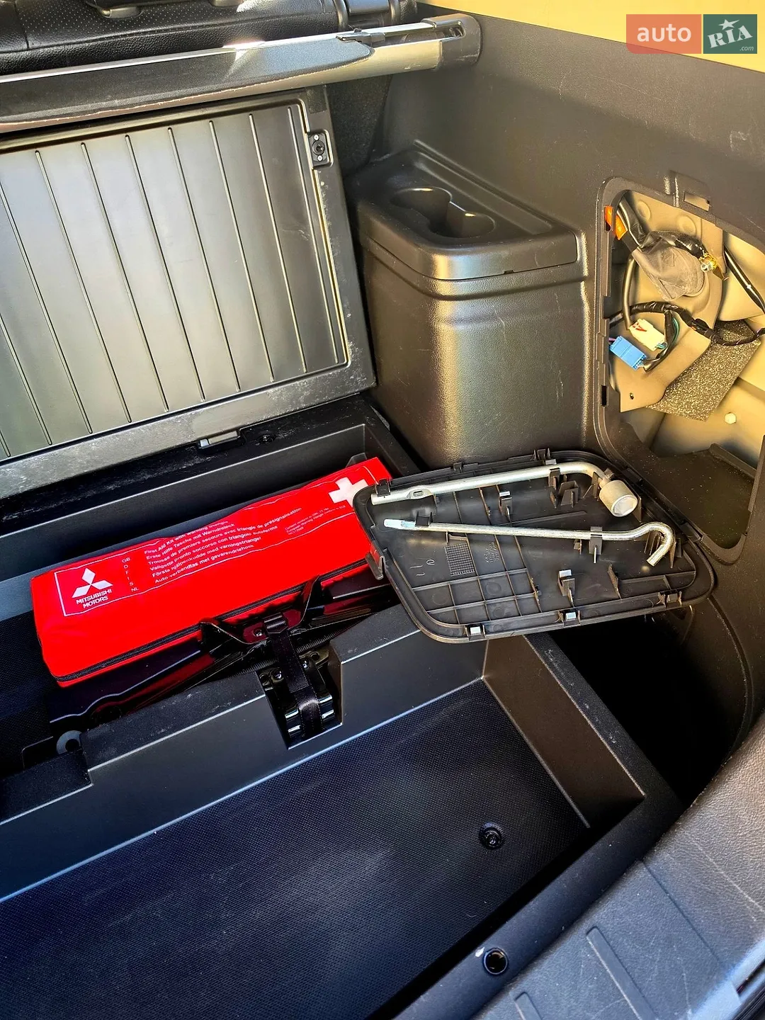 2014 Mitsubishi Outlander - мініатюра 26