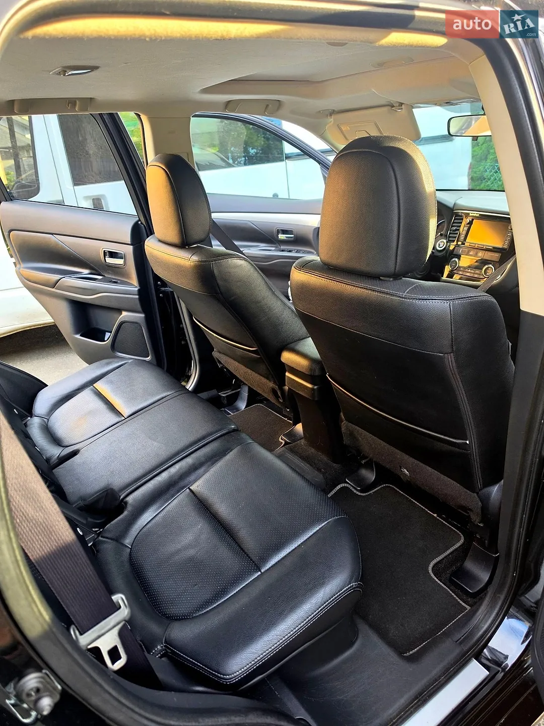 2014 Mitsubishi Outlander - мініатюра 30