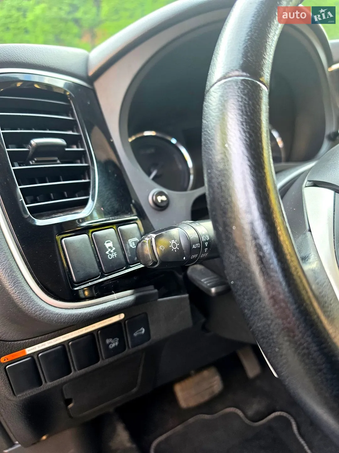 2014 Mitsubishi Outlander - мініатюра 31