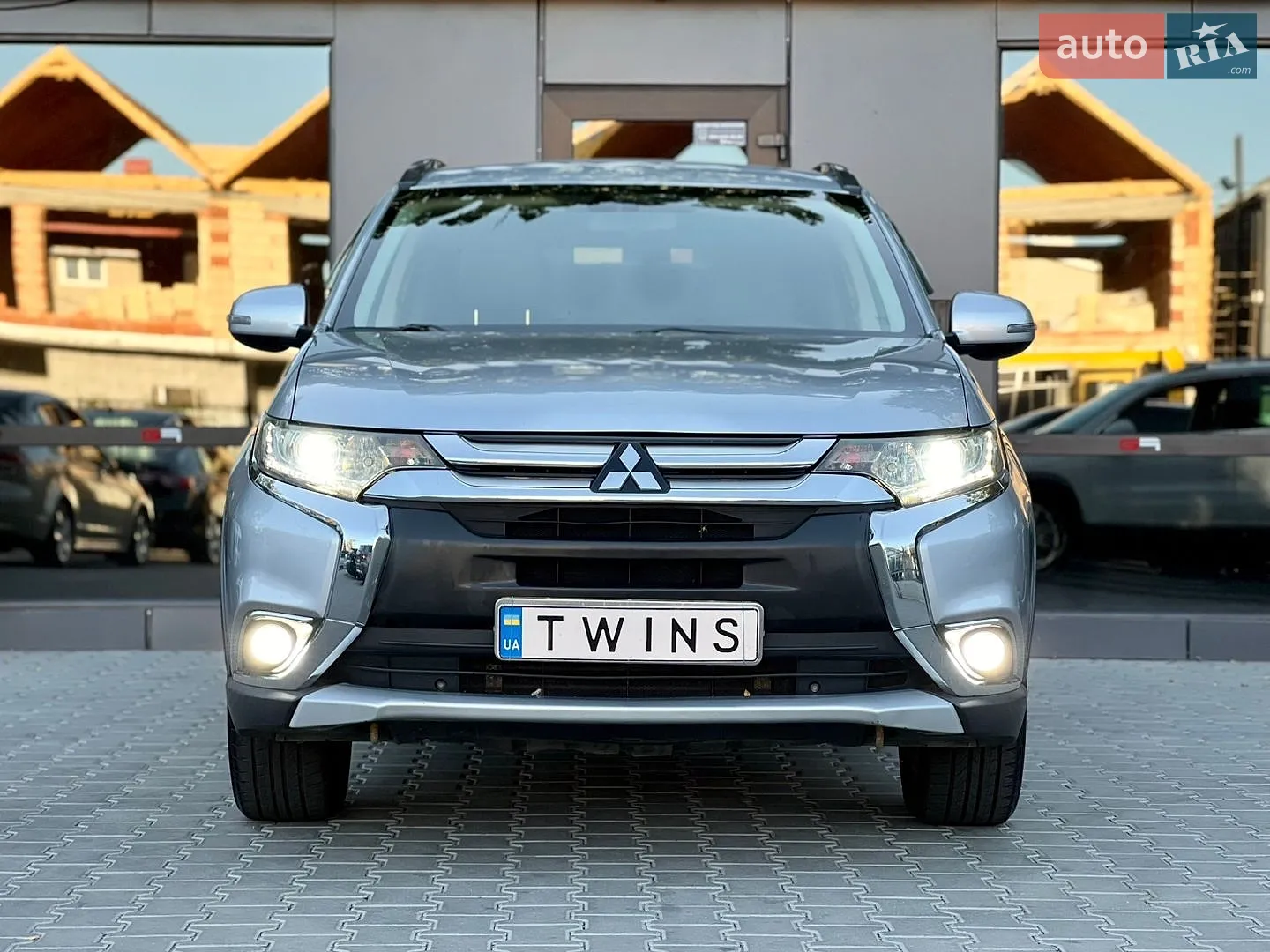 2016 Mitsubishi Outlander - мініатюра 2