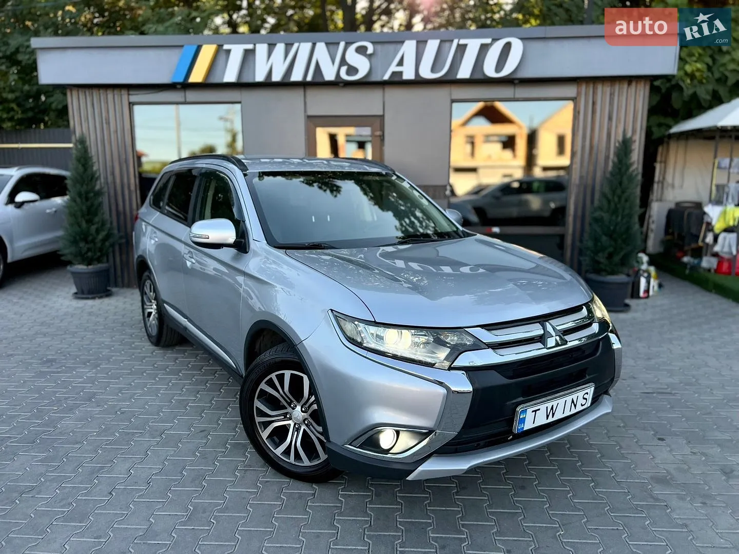 2016 Mitsubishi Outlander - мініатюра 15