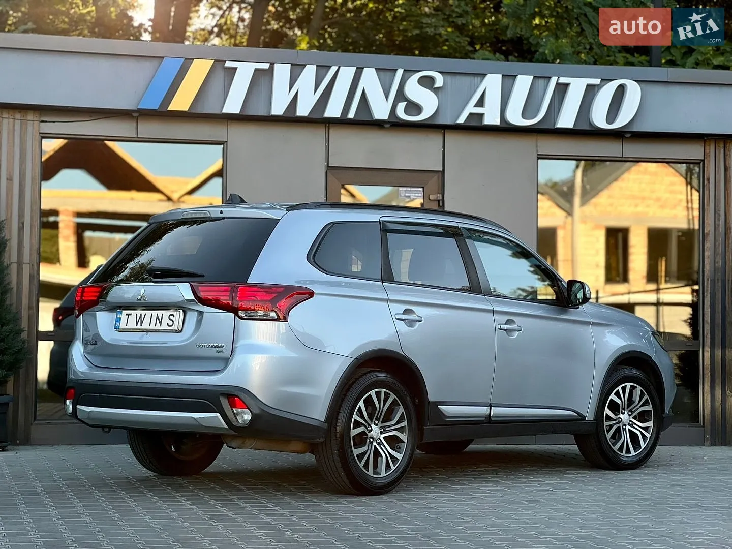 2016 Mitsubishi Outlander - мініатюра 20