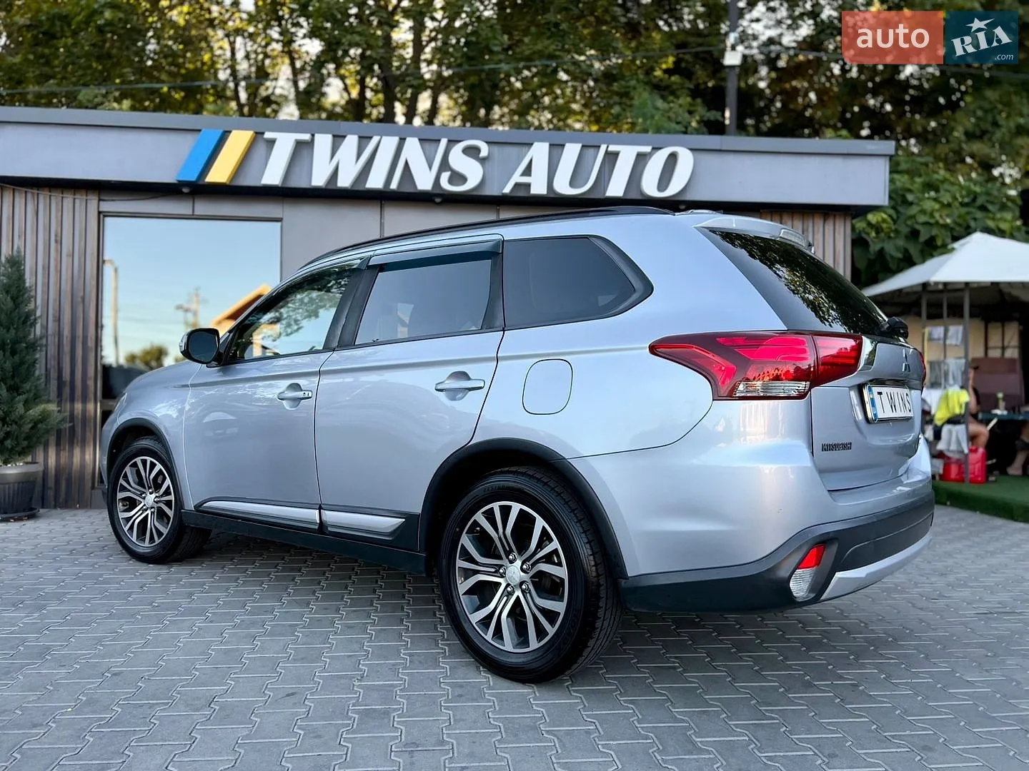 2016 Mitsubishi Outlander - мініатюра 23