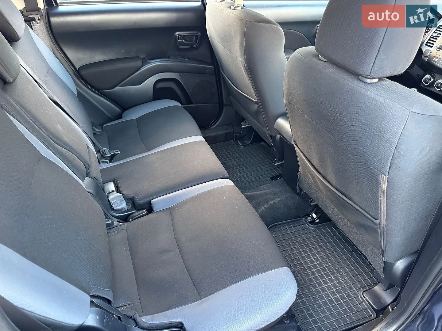 2011 Mitsubishi Outlander - мініатюра 14