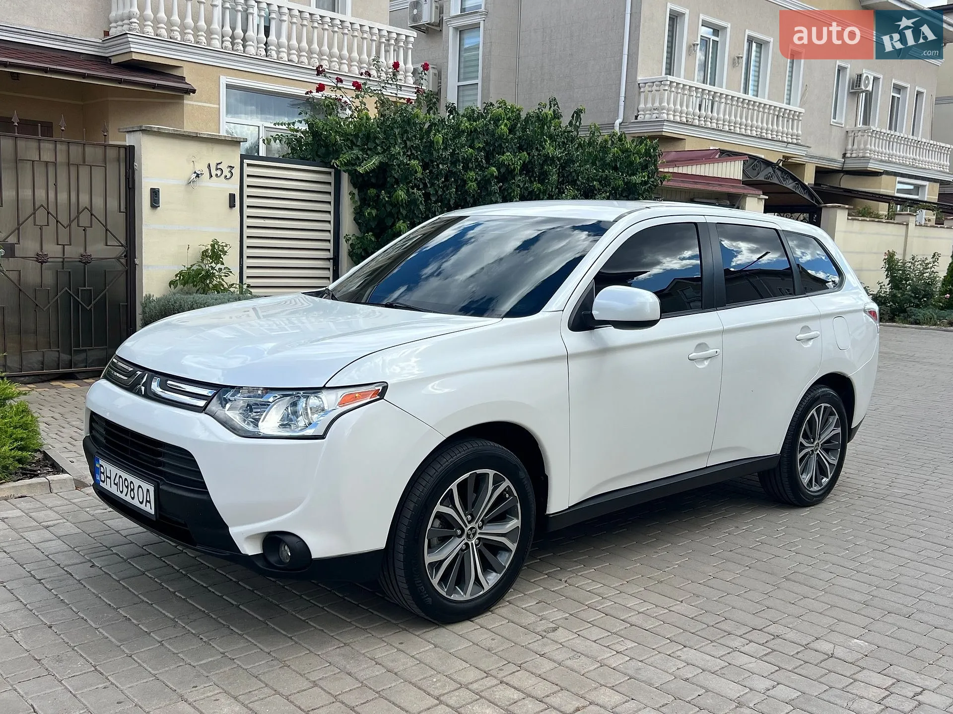 2013 Mitsubishi Outlander - мініатюра 14