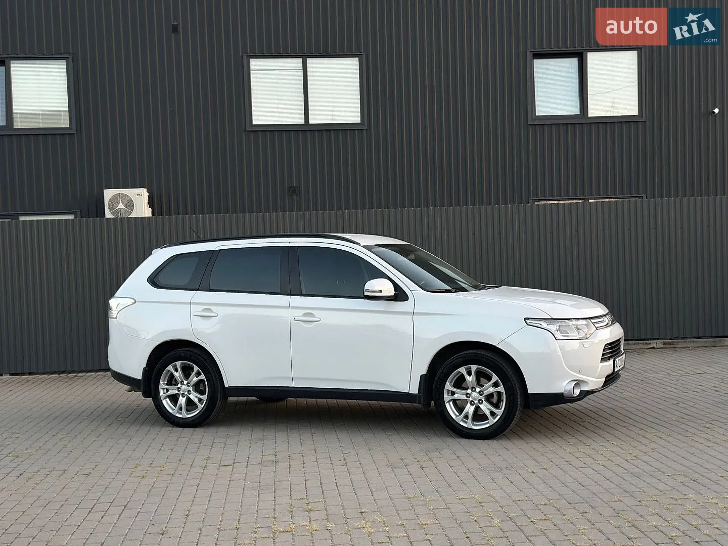 2013 Mitsubishi Outlander - мініатюра 5