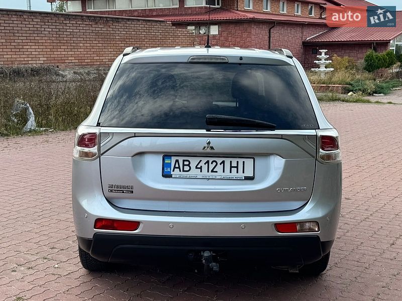 Внедорожник / Кроссовер Mitsubishi Outlander 2013 в Виннице