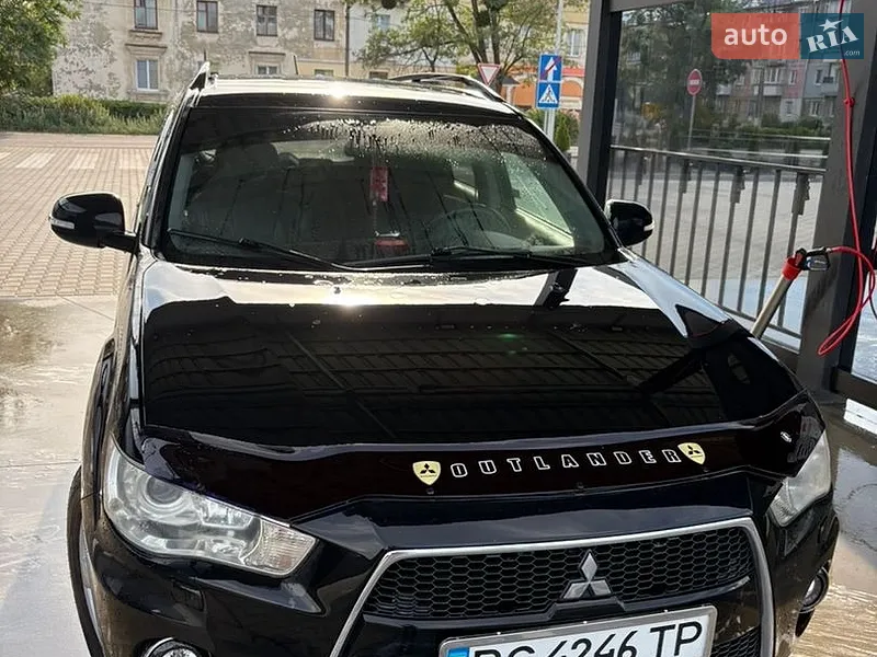 Mitsubishi Outlander 2011
