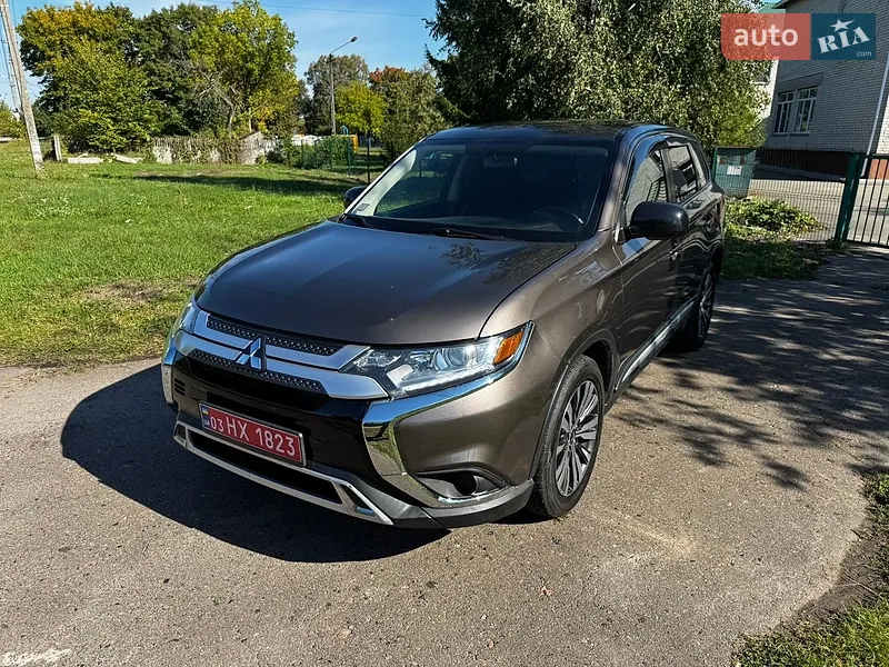 Mitsubishi Outlander 2019