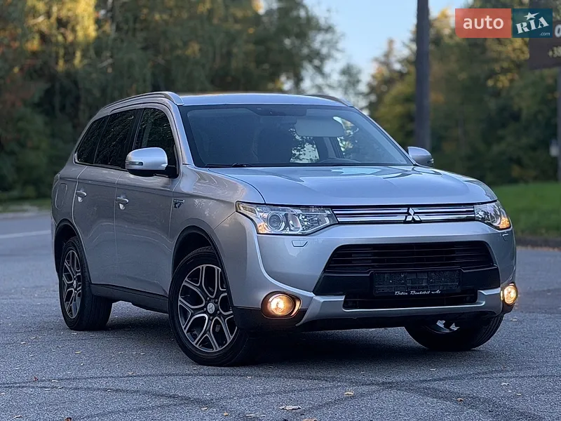 Mitsubishi Outlander 2015