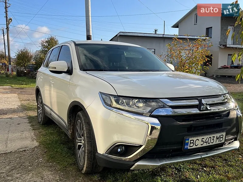 Mitsubishi Outlander 2016