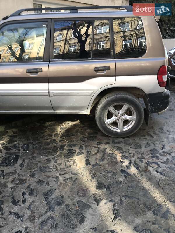 Внедорожник / Кроссовер Mitsubishi Pajero Mini 2002 в Львове