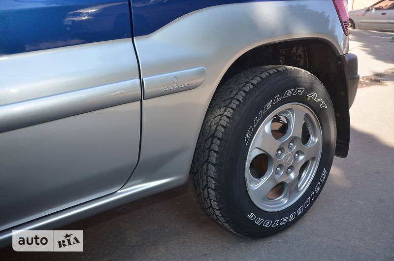 Внедорожник / Кроссовер Mitsubishi Pajero Pinin 2001 в Харькове