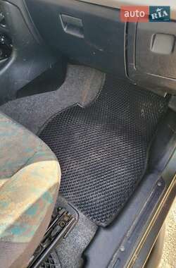 Внедорожник / Кроссовер Mitsubishi Pajero Pinin 1999 в 
