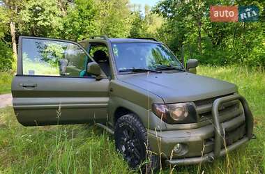 Внедорожник / Кроссовер Mitsubishi Pajero Pinin 1999 в 