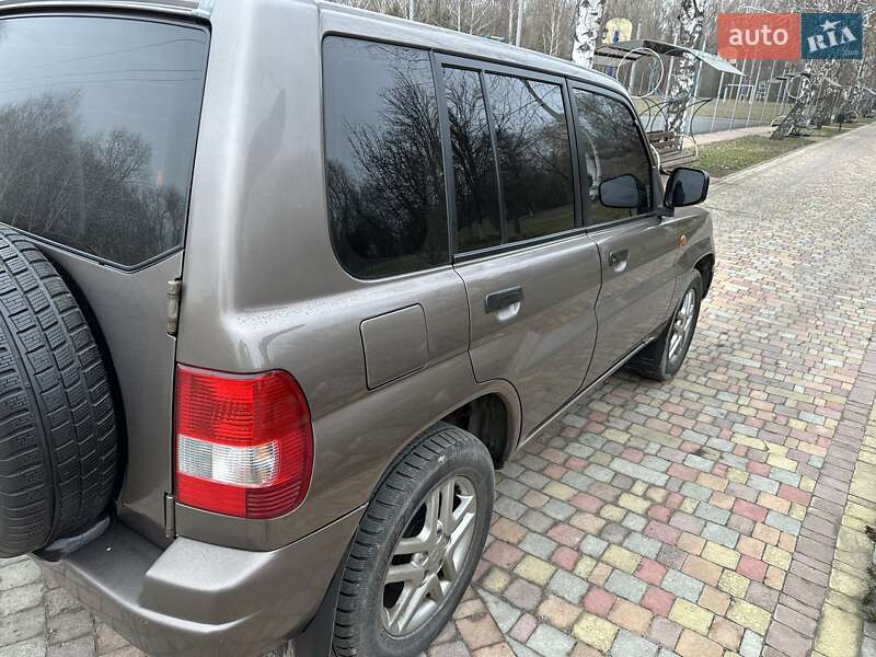 Позашляховик / Кросовер Mitsubishi Pajero Pinin 2002 в Миргороді