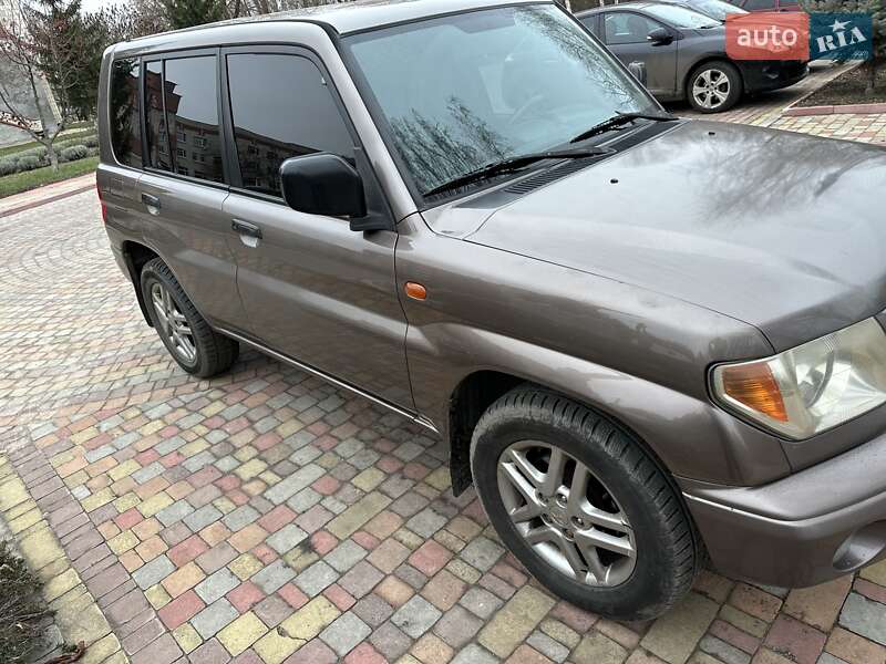 Позашляховик / Кросовер Mitsubishi Pajero Pinin 2002 в Миргороді