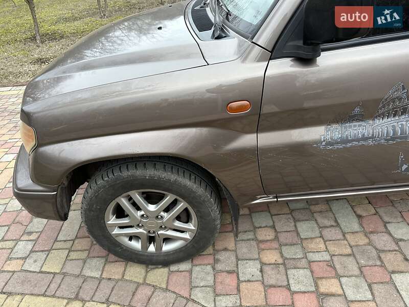 Позашляховик / Кросовер Mitsubishi Pajero Pinin 2002 в Миргороді