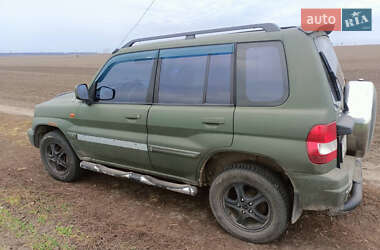 Внедорожник / Кроссовер Mitsubishi Pajero Pinin 2005 в 