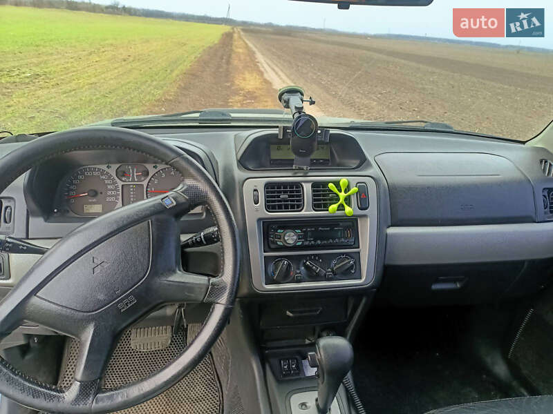 Позашляховик / Кросовер Mitsubishi Pajero Pinin 2005 в Корнині