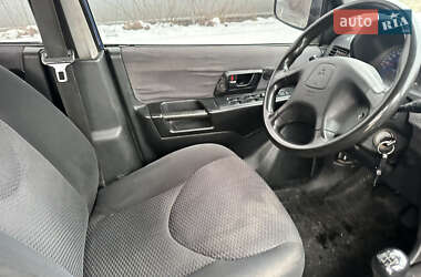 Внедорожник / Кроссовер Mitsubishi Pajero Pinin 2001 в 