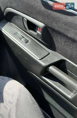 Внедорожник / Кроссовер Mitsubishi Pajero Pinin 2001 в 