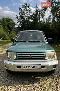 Внедорожник / Кроссовер Mitsubishi Pajero Pinin 2002 в 