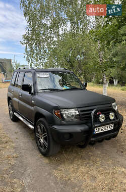 Внедорожник / Кроссовер Mitsubishi Pajero Pinin 2002 в Южноукраинске