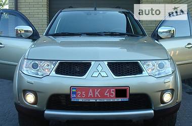 Внедорожник / Кроссовер Mitsubishi Pajero Sport 2011 в Чернигове