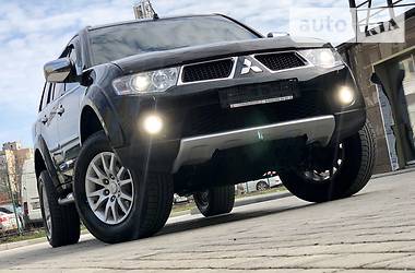 Позашляховик / Кросовер Mitsubishi Pajero Sport 2011 в Одесі