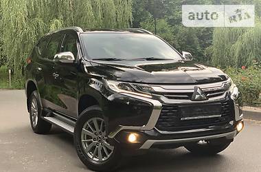 Внедорожник / Кроссовер Mitsubishi Pajero Sport 2018 в Киеве