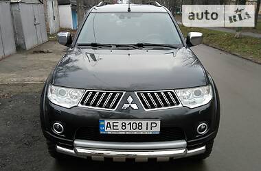 Внедорожник / Кроссовер Mitsubishi Pajero Sport 2011 в Кривом Роге