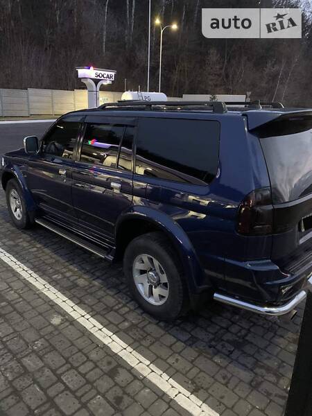 Позашляховик / Кросовер Mitsubishi Pajero Sport 2001 в Обухові