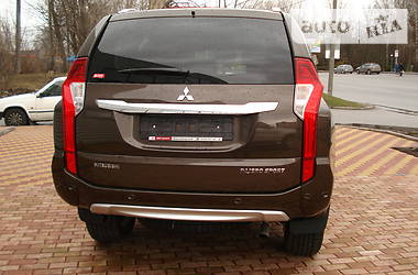 Позашляховик / Кросовер Mitsubishi Pajero Sport 2018 в 