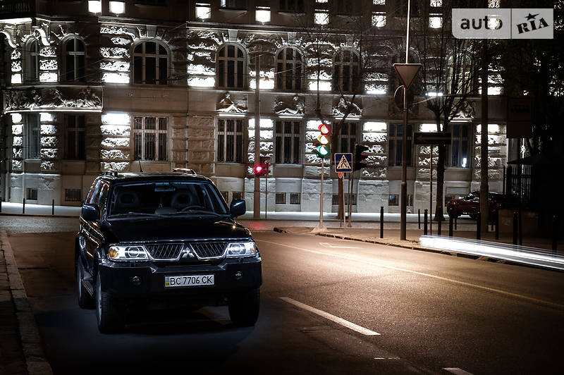 Позашляховик / Кросовер Mitsubishi Pajero Sport 2007 в 