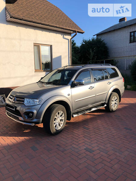 Позашляховик / Кросовер Mitsubishi Pajero Sport 2013 в Дніпрі