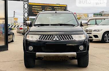 Внедорожник / Кроссовер Mitsubishi Pajero Sport 2012 в Харькове