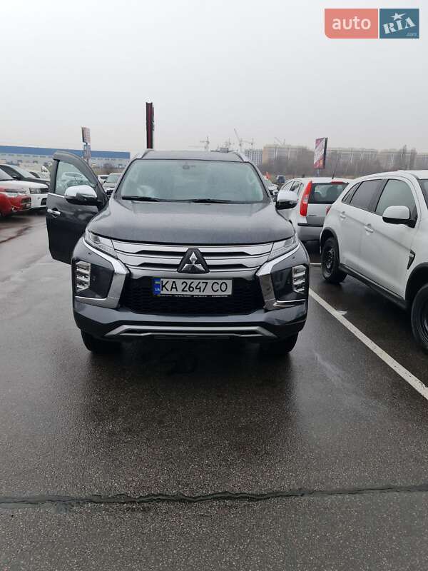 Внедорожник / Кроссовер Mitsubishi Pajero Sport 2020 в Киеве