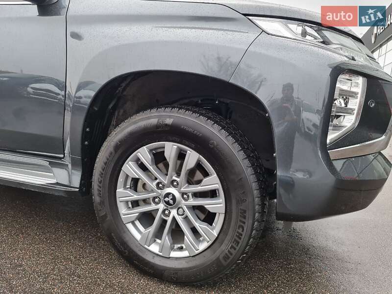 Внедорожник / Кроссовер Mitsubishi Pajero Sport 2020 в Киеве