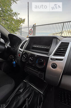 Внедорожник / Кроссовер Mitsubishi Pajero Sport 2012 в Днепре