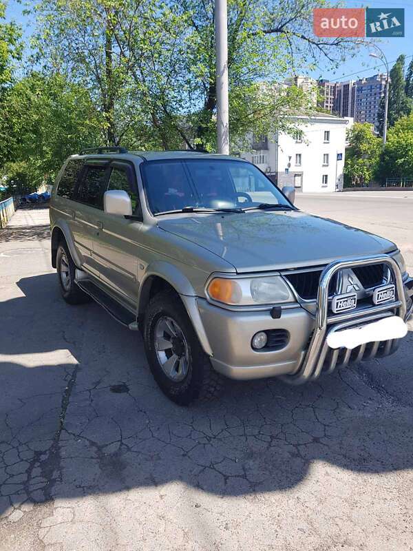 Внедорожник / Кроссовер Mitsubishi Pajero Sport 2008 в Киеве